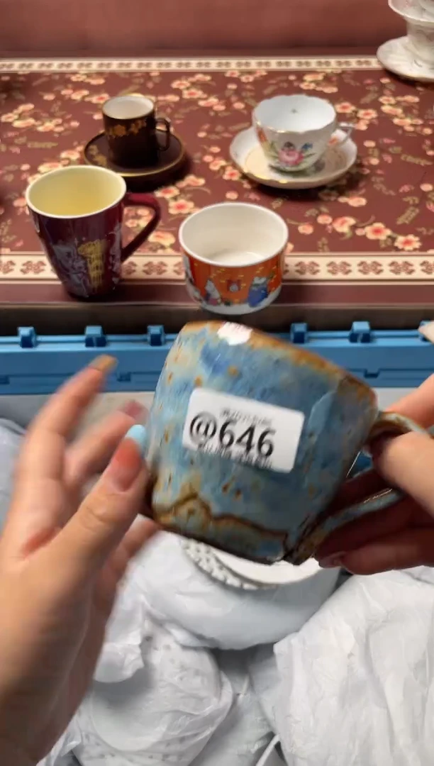 瓷片上*云瓷器瓷器@646