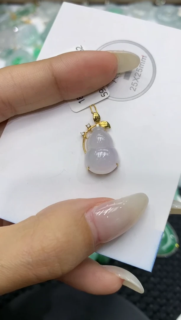 颈饰18K金镶嵌翡翠111111111111