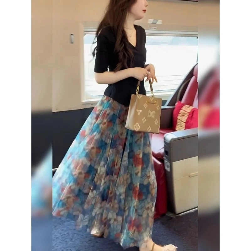 今年流行套装裙夏季2025新款小个子韩系气质穿搭碎花半身裙两件套