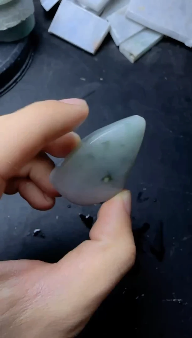 【闪购商品】翡翠挂件未镶嵌005翡翠