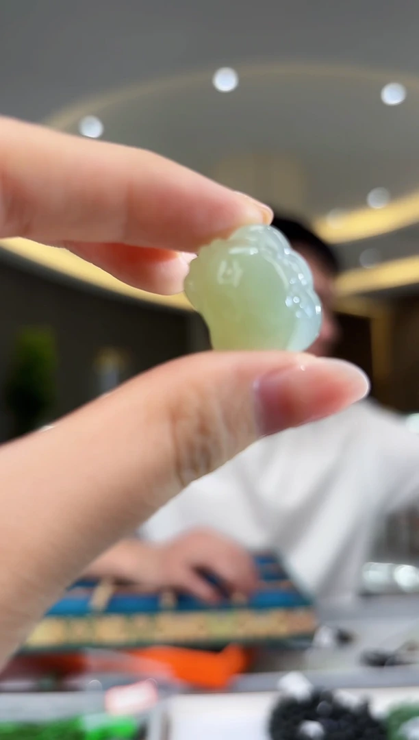 和田玉未镶嵌吊坠(不含链)螃蟹