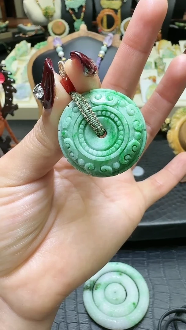 【闪购商品】翡翠颈饰未镶嵌天然翡翠平安扣