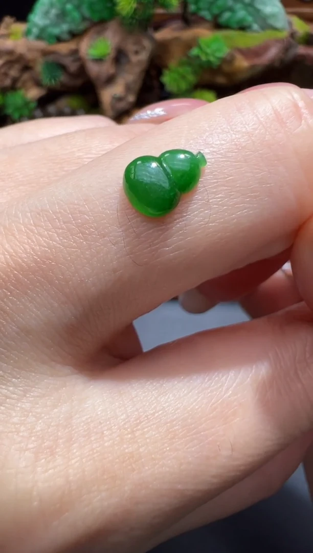 未镶嵌定制翡翠8.4*6.2*2.7葫芦