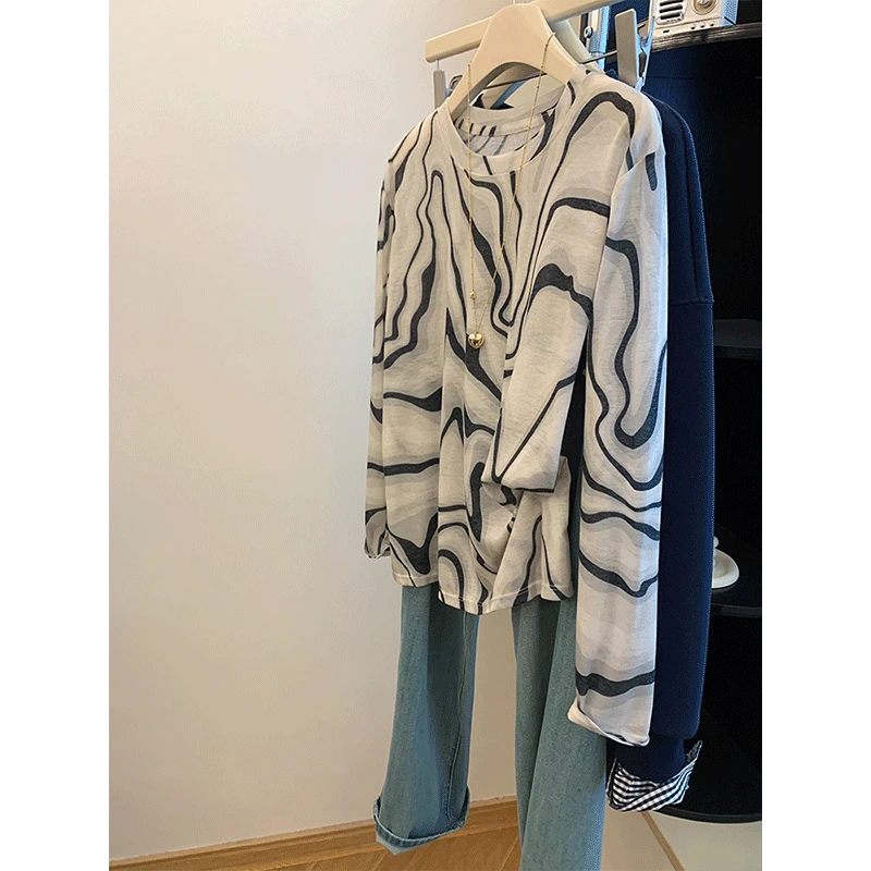 惊艳感满满！晕染水波纹白色长袖t恤女夏薄款防晒罩衫休闲百搭上衣