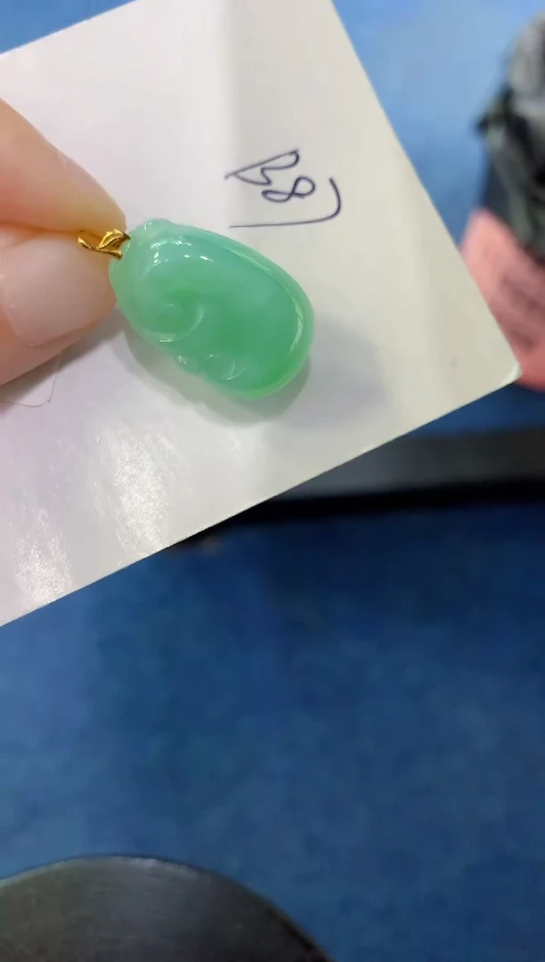 翡翠18K金镶嵌颈饰000000000