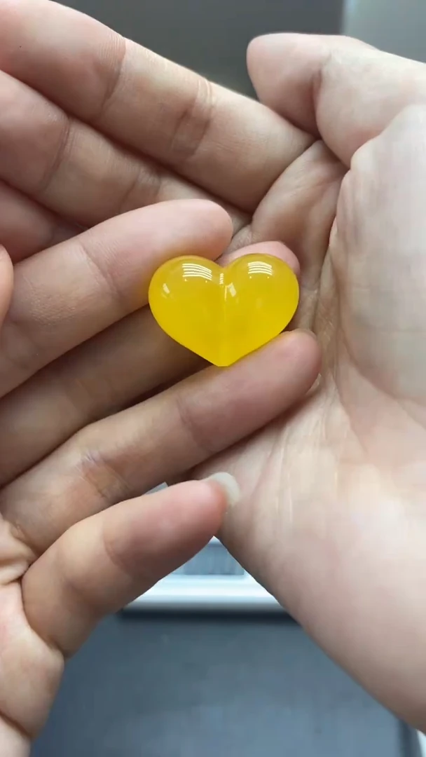 琥珀未镶嵌珠宝奇石2093