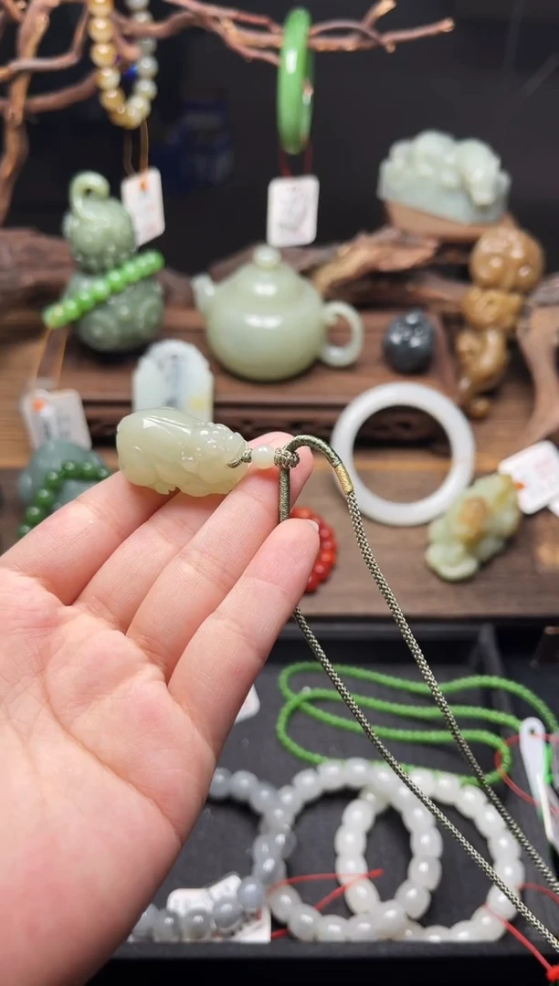 和田玉未镶嵌吊坠(不含链)青海青白 貔貅 有瑕疵9011531