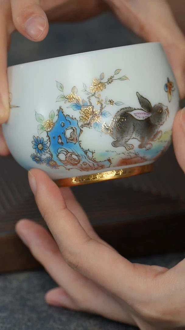 羊脂玉兔飞猛进杯
