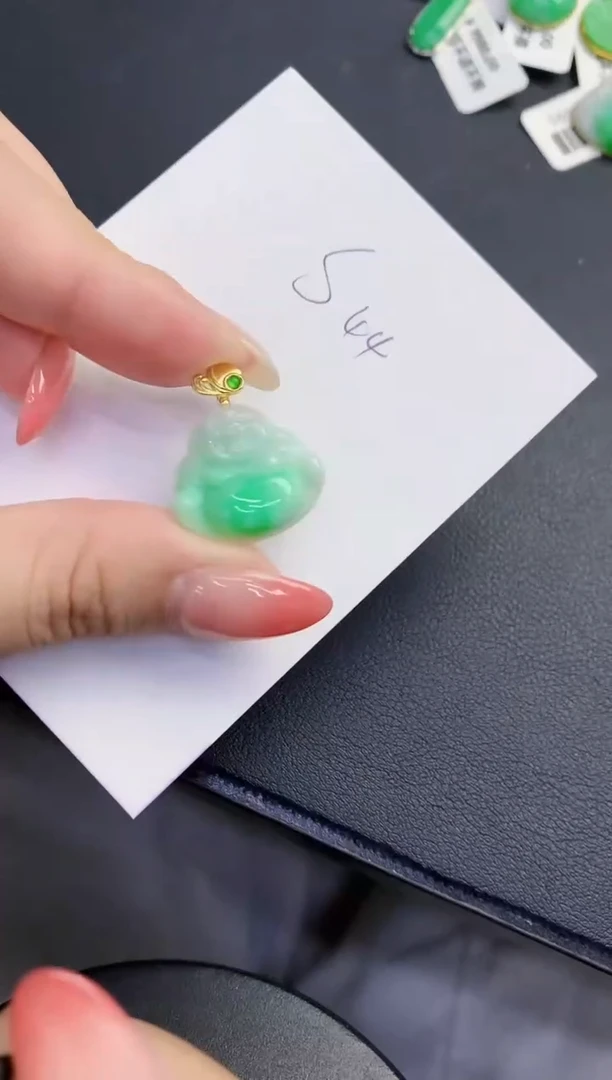 翡翠未镶嵌颈饰缅甸天然翡翠A货