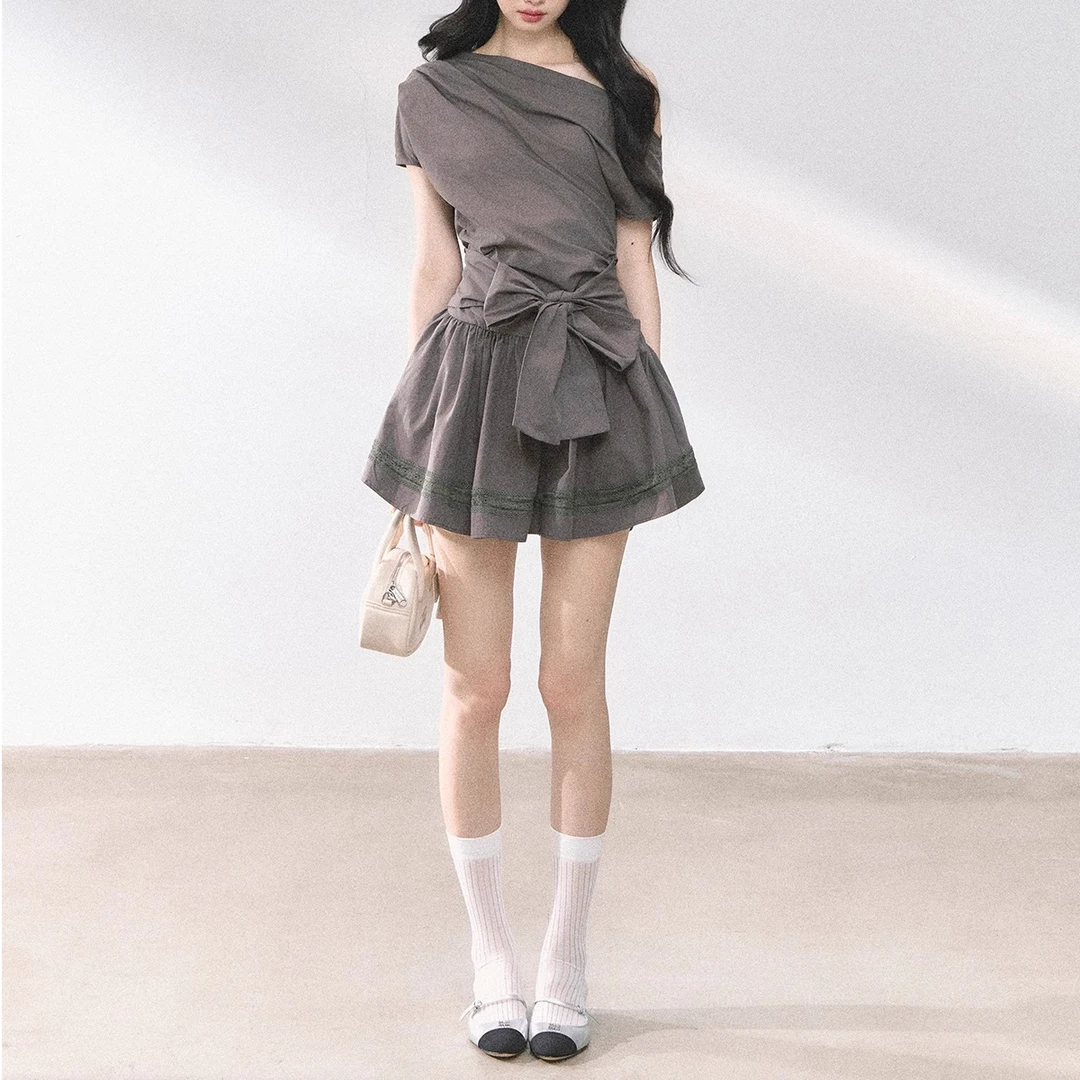 法式高级感露肩连衣裙女收腰显瘦蓬蓬裙短裙2025夏季新款灰色裙子