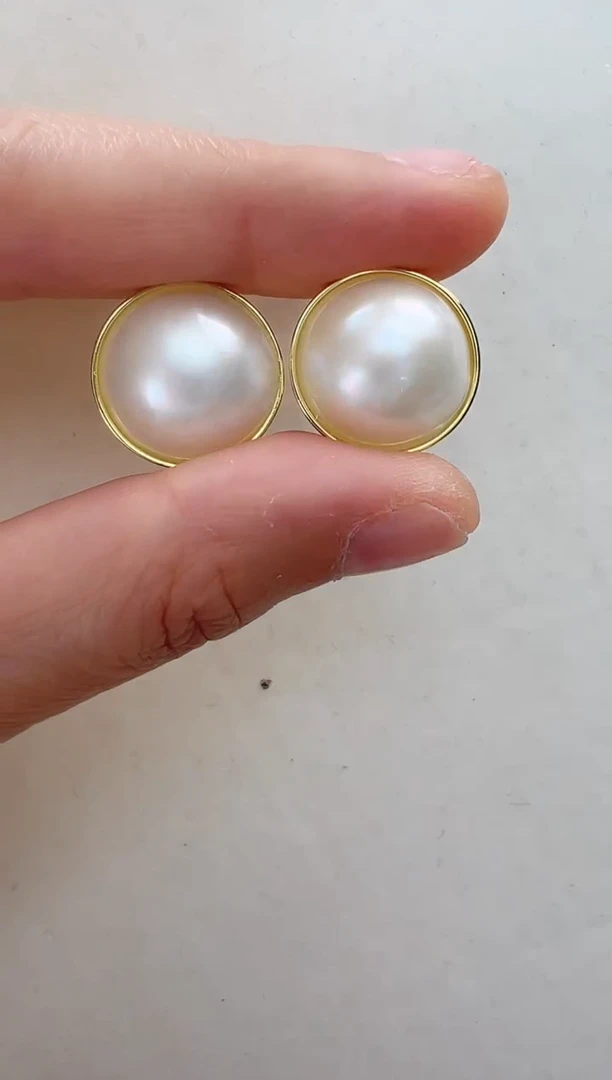 【闪购商品】拼合珍珠（马贝珠）耳饰银S925镶嵌白色光板