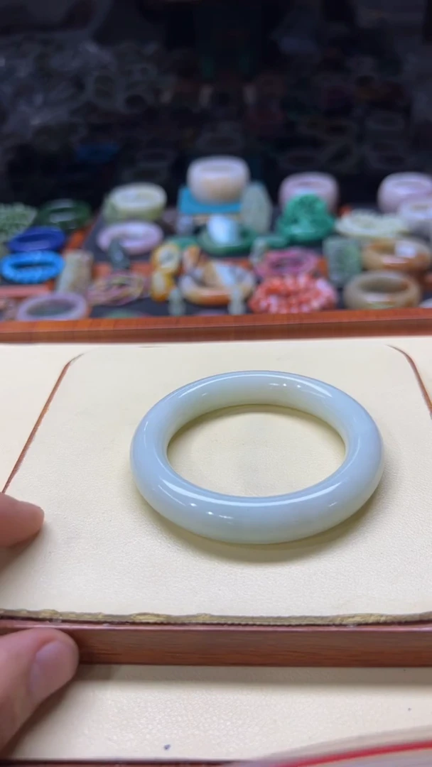 未镶嵌手镯石英质玉江*190