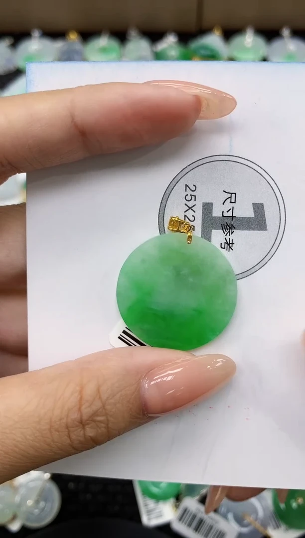 颈饰18K金镶嵌翡翠11111111111