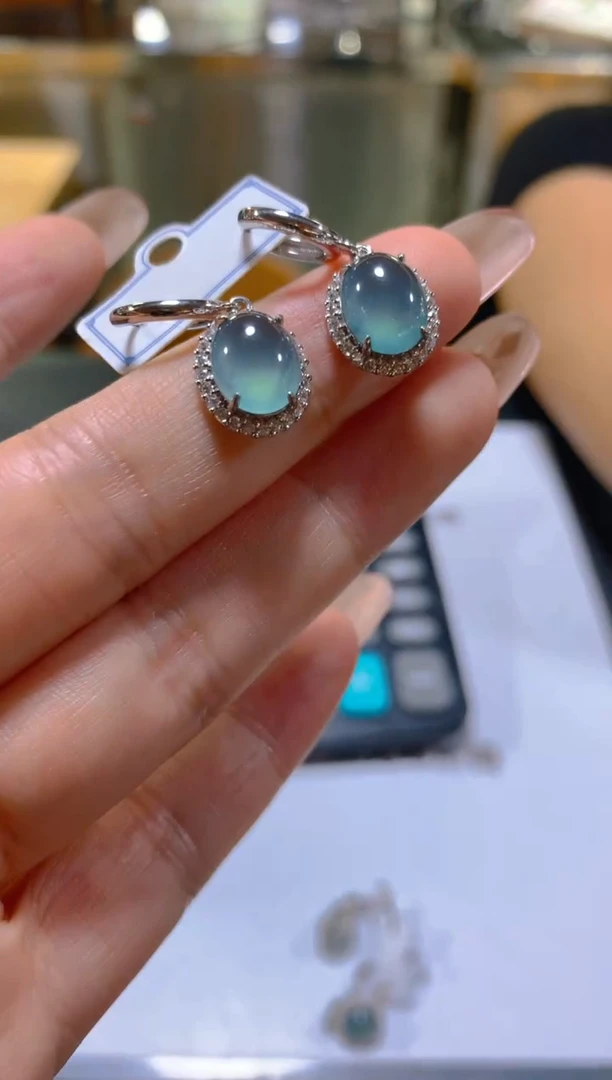 未镶嵌翡翠耳饰多样性发一