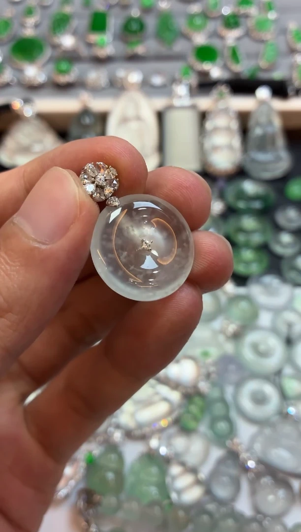 吊坠(不含链)18K金镶嵌翡翠平安扣