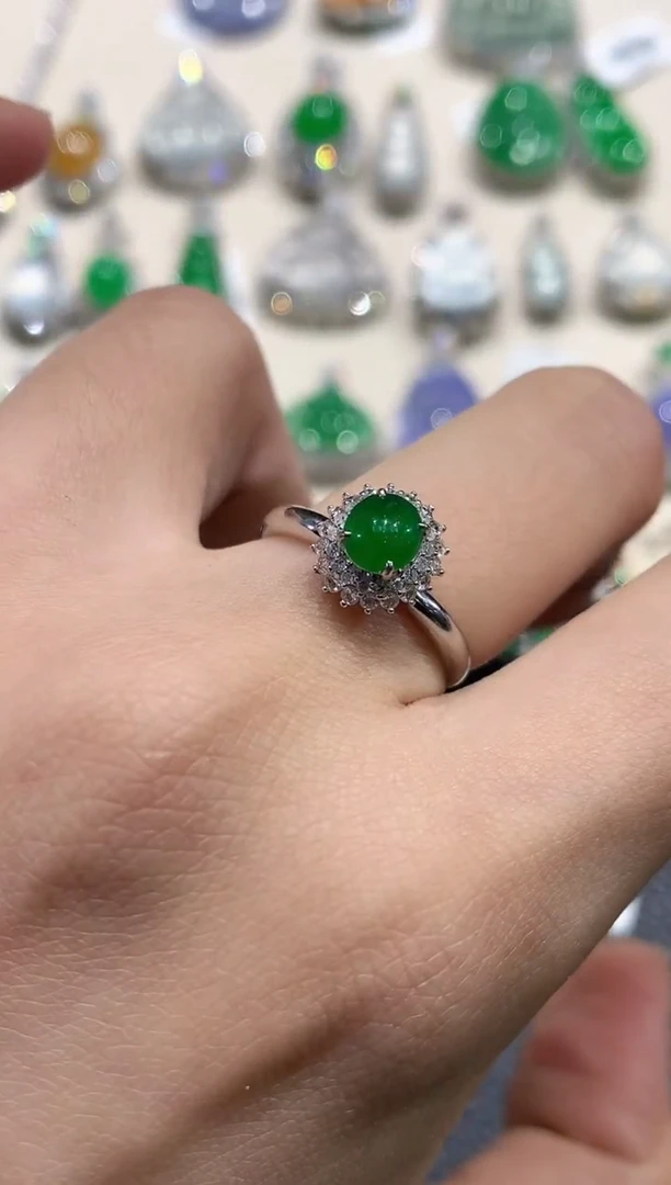 【闪购商品】翡翠戒指18K金镶嵌c53  