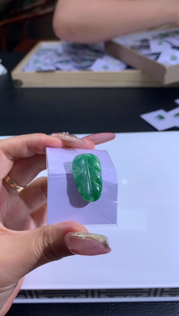 未镶嵌定制翡翠N****a翡翠