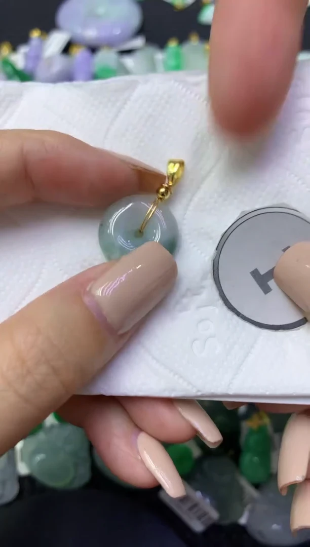 颈饰未镶嵌翡翠天然缅甸翡翠A货