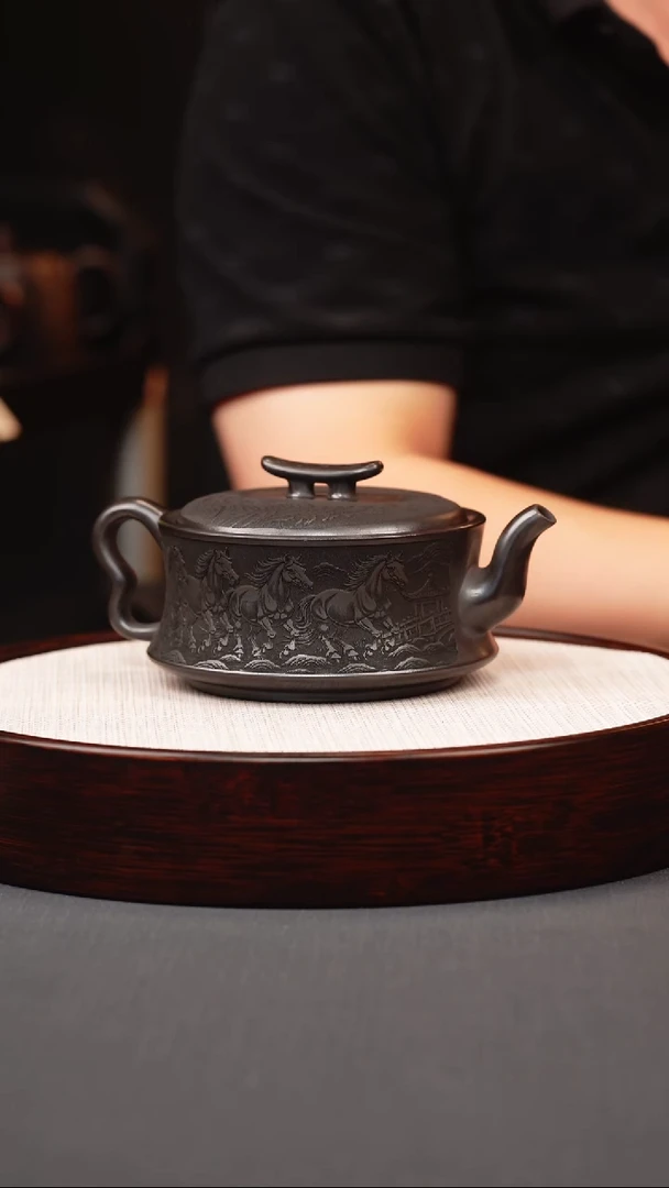 茶壶紫砂石黄大品八骏图