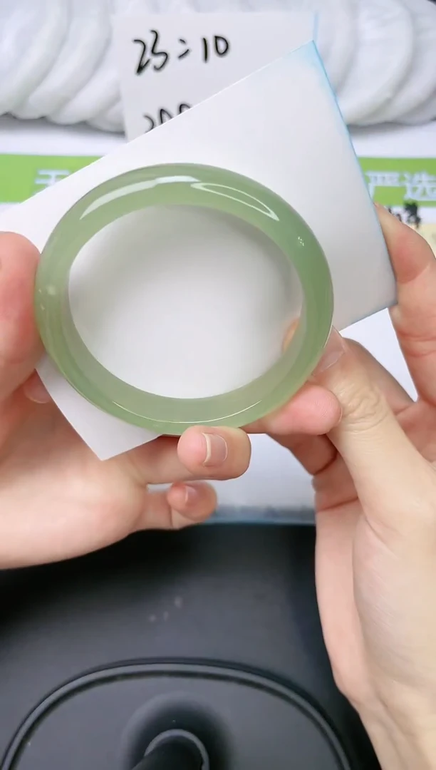 石英质玉手镯未镶嵌15-54.8