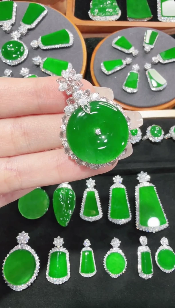 颈饰18K金镶嵌翡翠平安扣天然A货翡翠72h鉴赏期