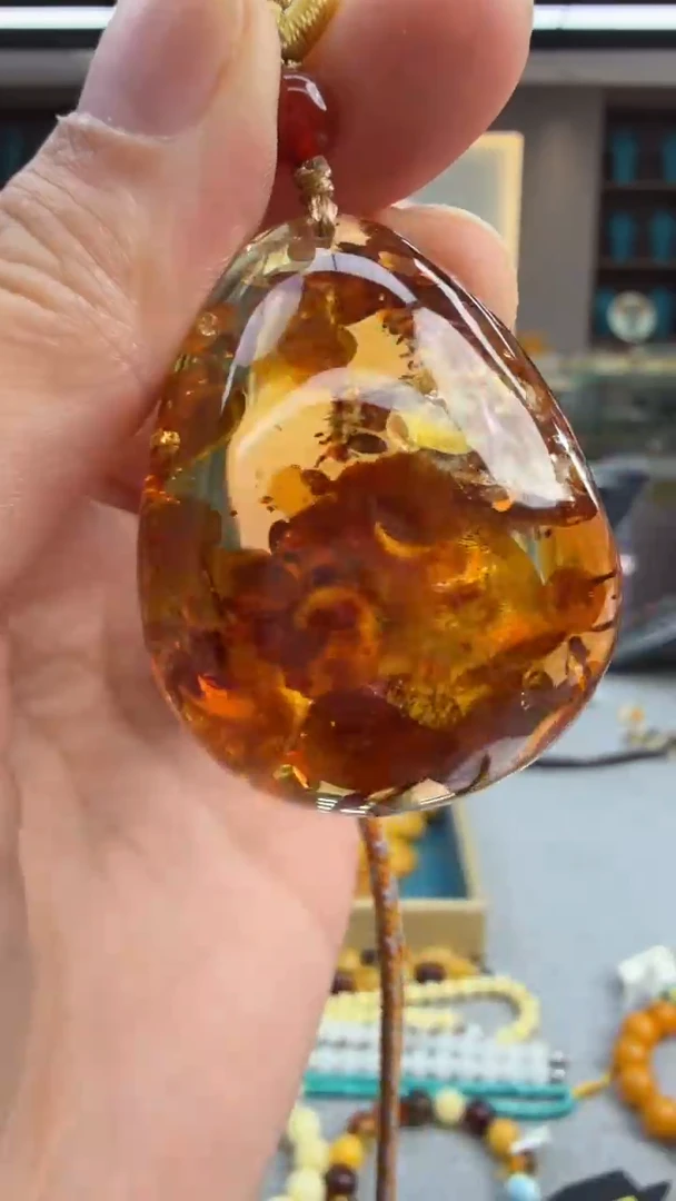 琥珀颈饰未镶嵌206秒拍号 假一罚三