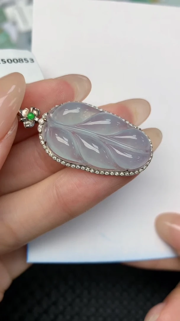 翡翠18K金镶嵌颈饰天然翡翠a货