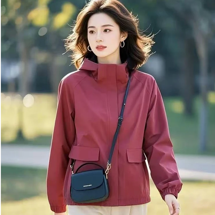独特漂亮初春高级感超好看休闲百搭连帽薄外套冲锋衣女款2025新款