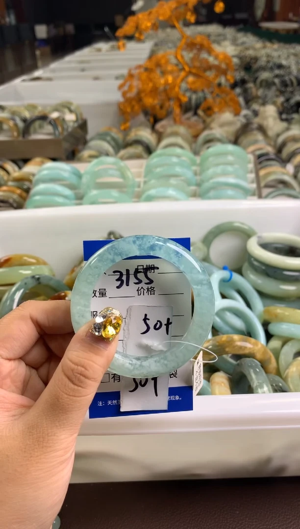 【闪购商品】蛇纹石玉手镯未镶嵌3155