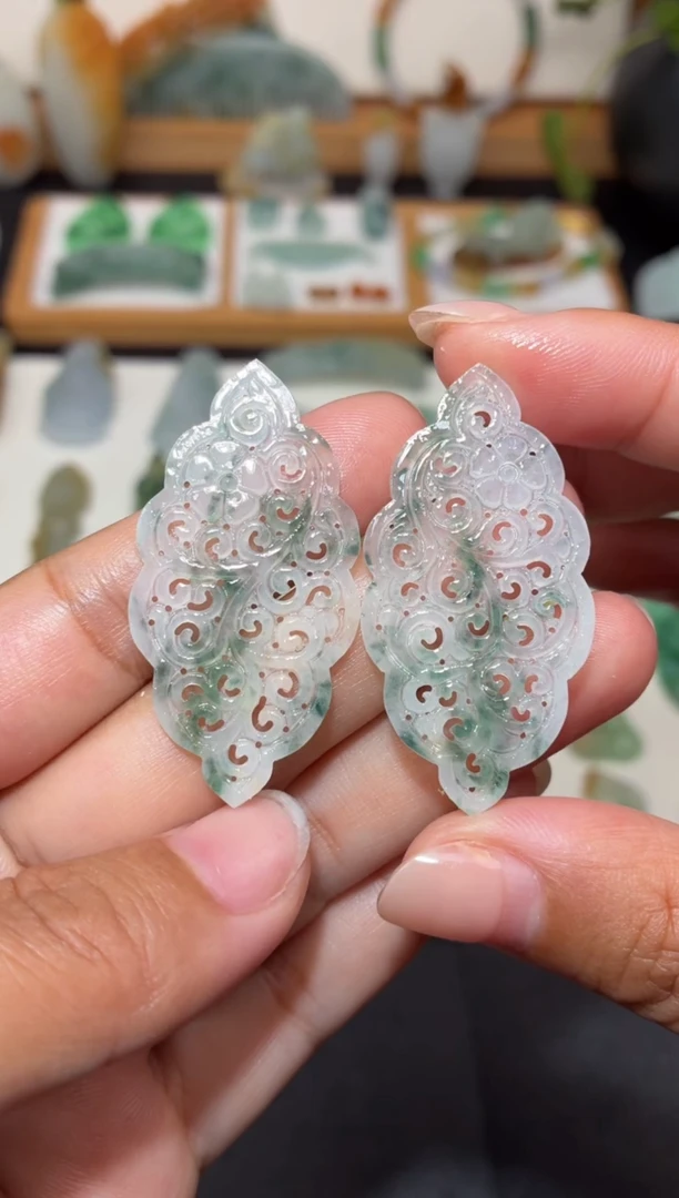 未镶嵌定制翡翠耳饰一对