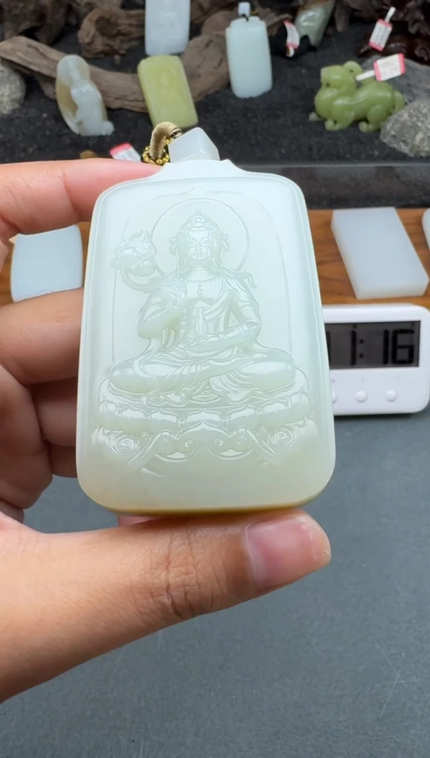 颈饰未镶嵌和田玉1