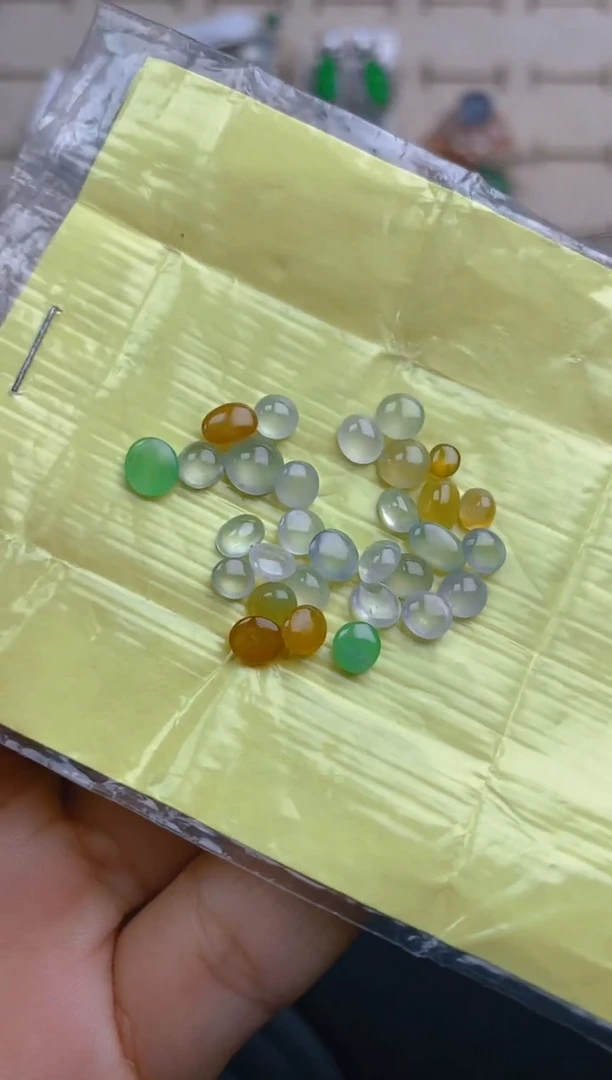 未镶嵌定制翡翠天然翡翠蛋面82