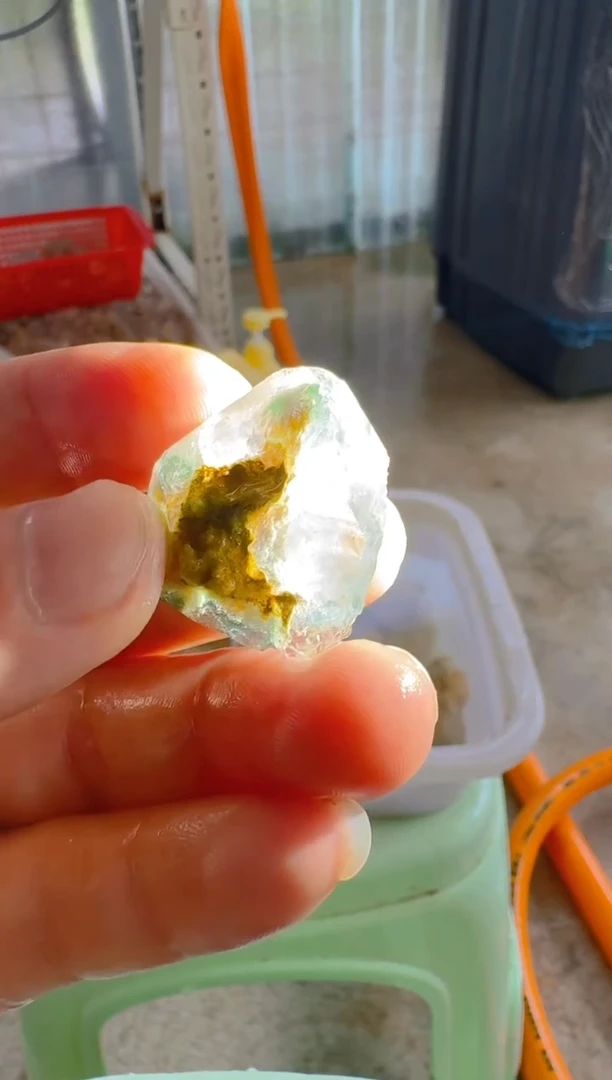 未镶嵌珠宝半成品水晶❥****丝van，水晶