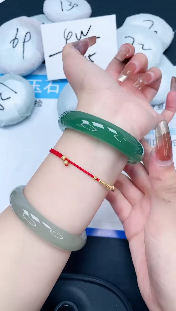 【闪购商品】石英质玉手镯未镶嵌421-58