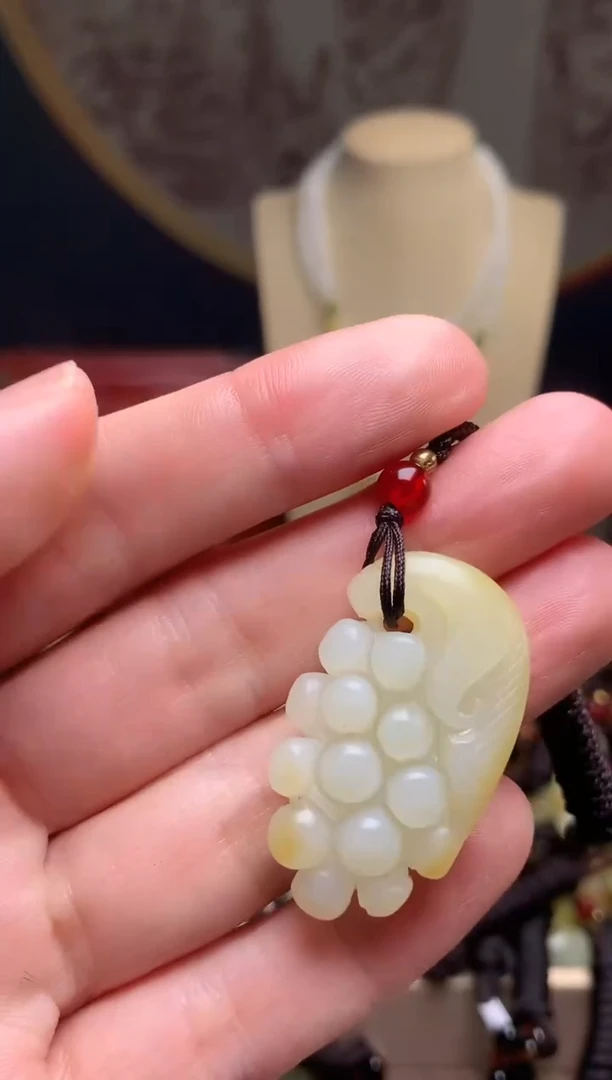 颈饰未镶嵌和田玉新疆料青海料清水和田玉吊坠