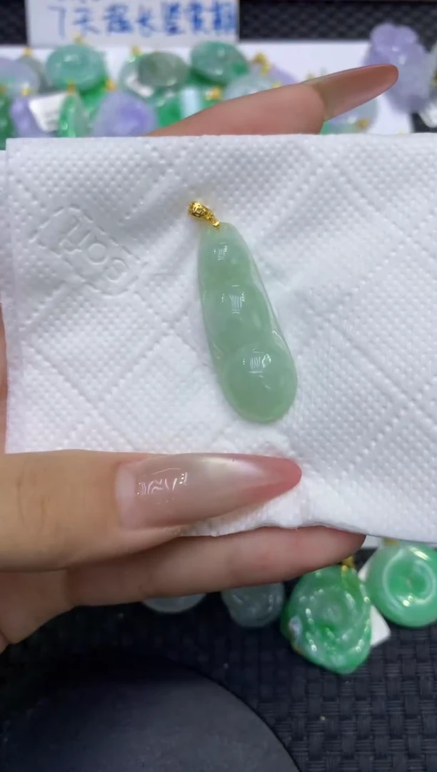 颈饰未镶嵌翡翠天然缅甸A货翡翠