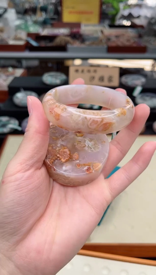 【闪购商品】石英质玉手镯未镶嵌59圈口（赠品镯心）3931279