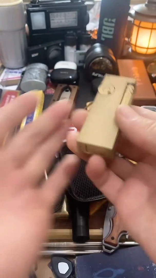 瓷片闪购商品  如图所示