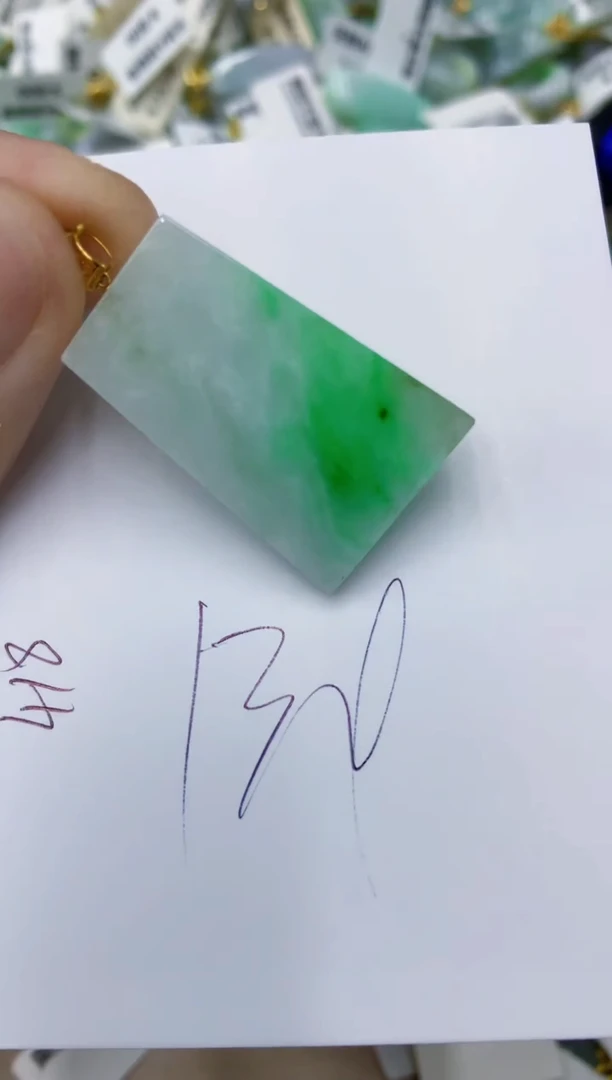 颈饰18K金镶嵌翡翠11111111111