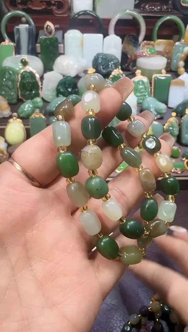 未镶嵌和田玉挂件【宏1231】01