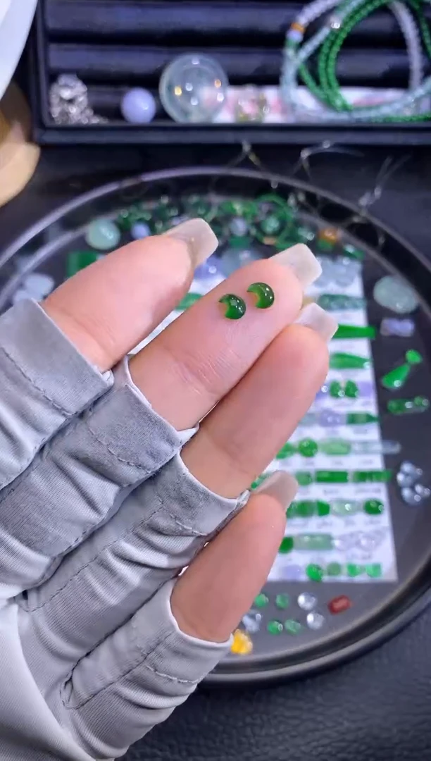 未镶嵌挂件翡翠月亮