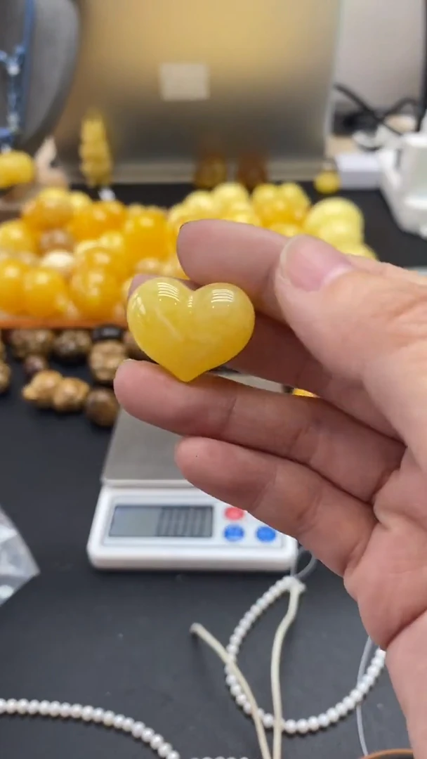 琥珀未镶嵌珠宝奇石2902