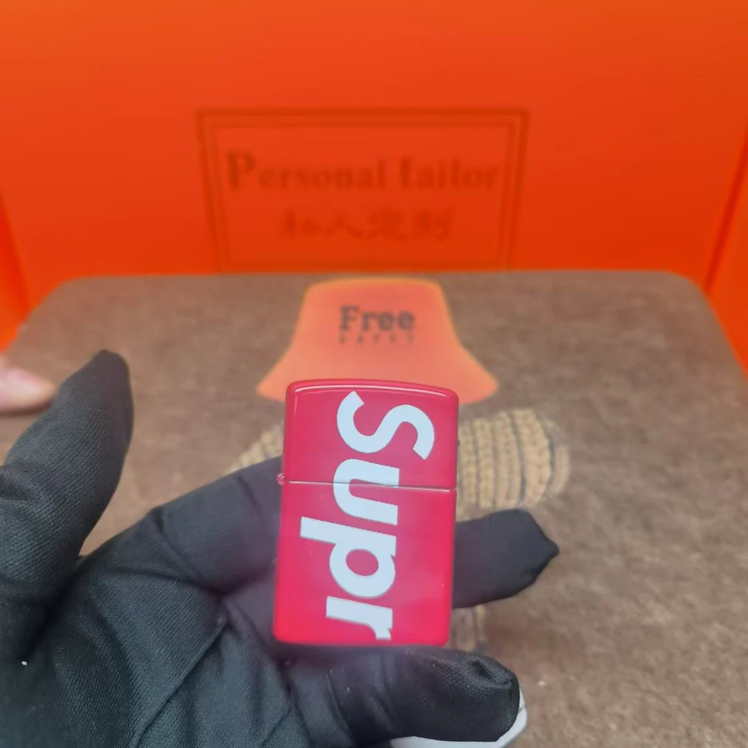 Supreme  经典煤油打火机创 裸机无油