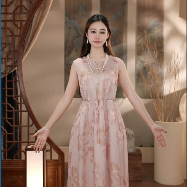 生活在左春夏国风桑蚕丝日常显瘦百搭新品长袖吊带彩色真丝连衣裙