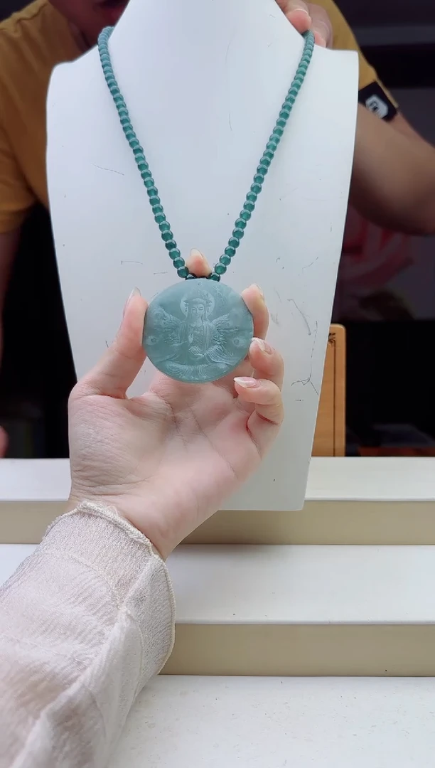 颈饰未镶嵌翡翠多样性发其一