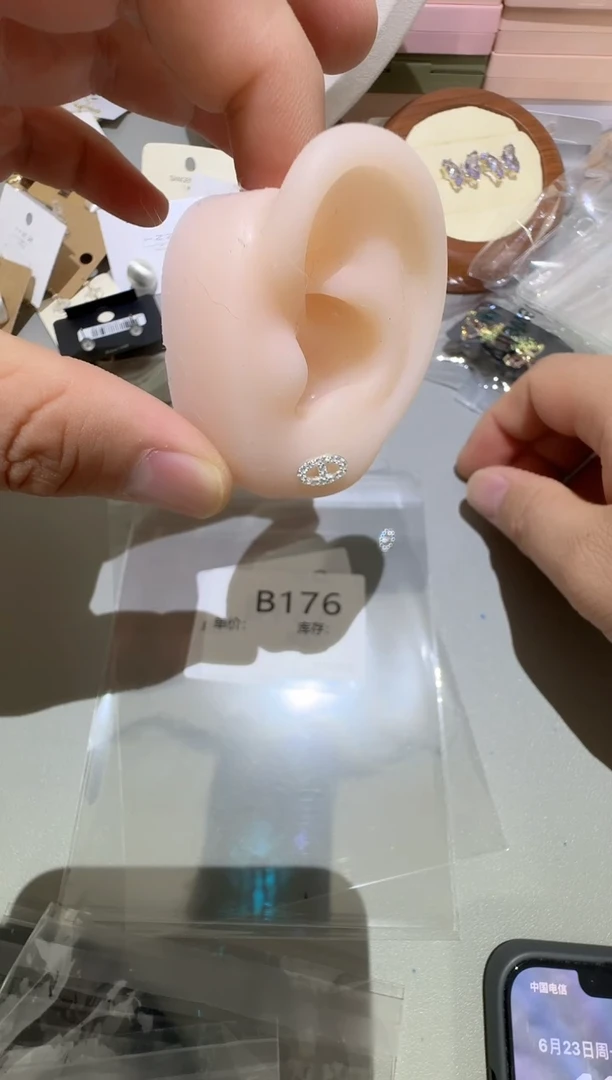 925银合成立方氧化锆      B176