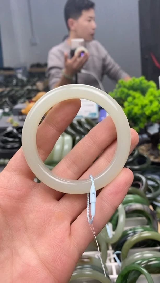 未镶嵌手镯和田玉54.4