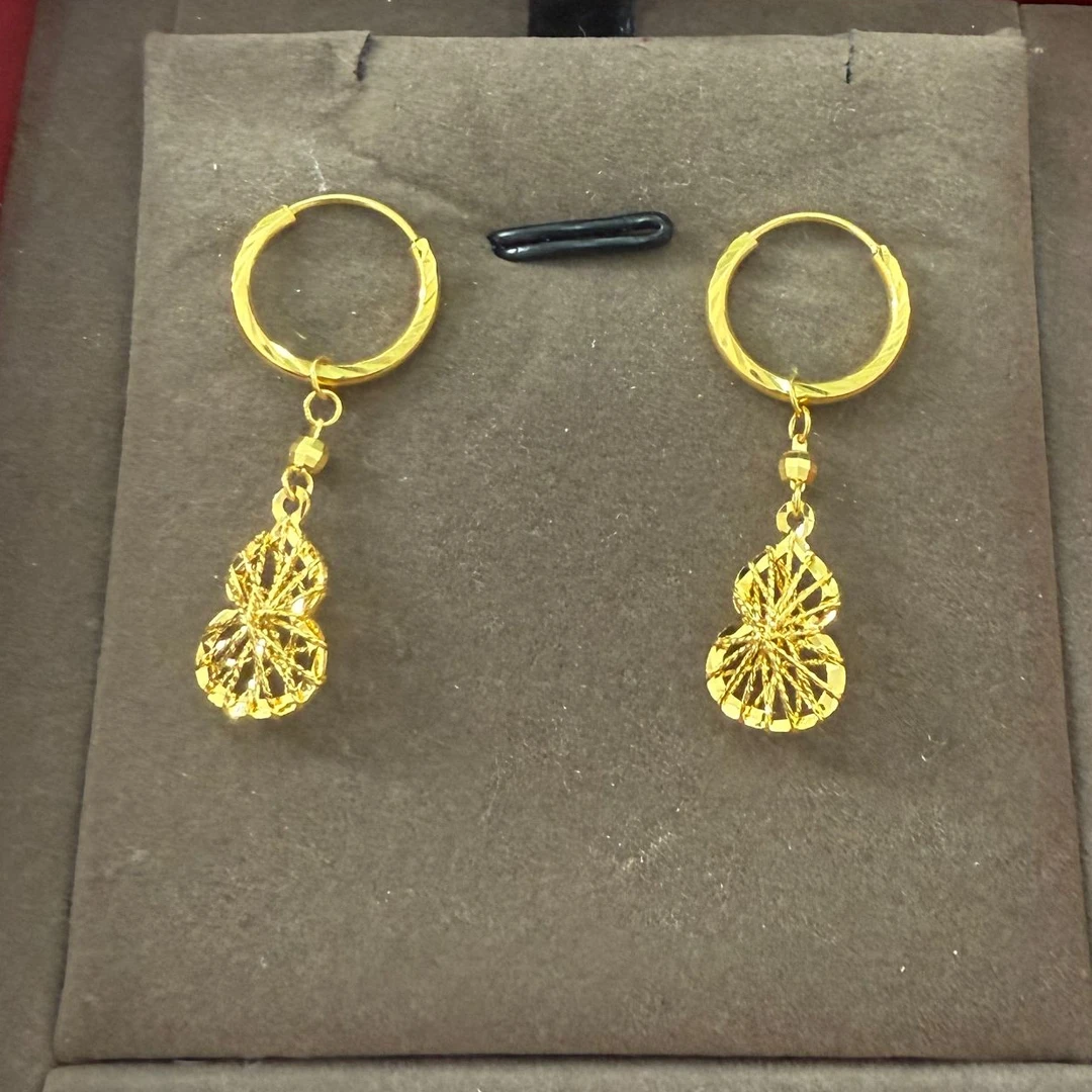 Chow Tai Seng/周大生拉丝立体葫芦足金耳圈 2.85g 193号