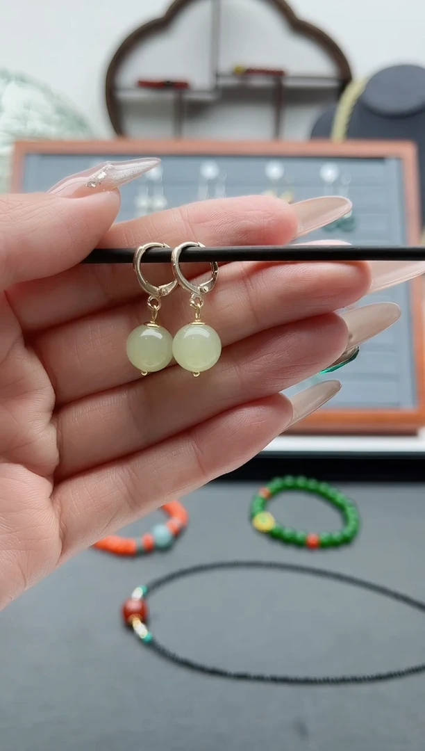 【闪购商品】和田玉耳饰银S925镀金镶嵌6511