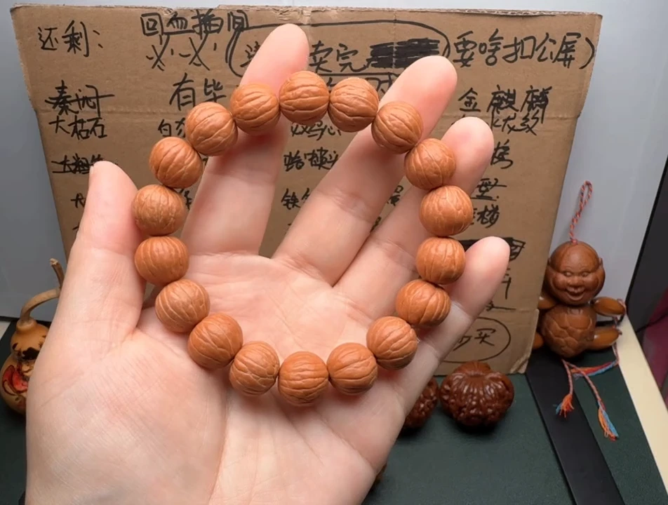 文玩核桃吊坠猴头聚宝盆 福利